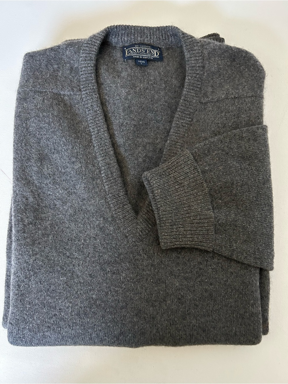 Cashmere Lands' End Men's V-Neck Sweater in Heather Gray